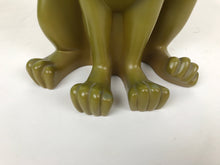 Carica l&#39;immagine nel visualizzatore di Gallery, Statua vintage in resina di Scooby-Doo di Hanna-Barbera prodotta per Warner Bros Studio Store negli anni &#39;90